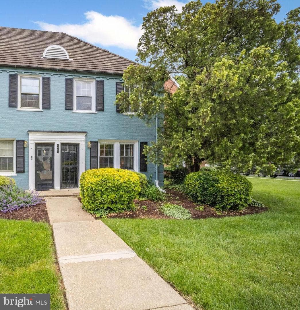 2034 Fort Davis Street SE #b photo 2