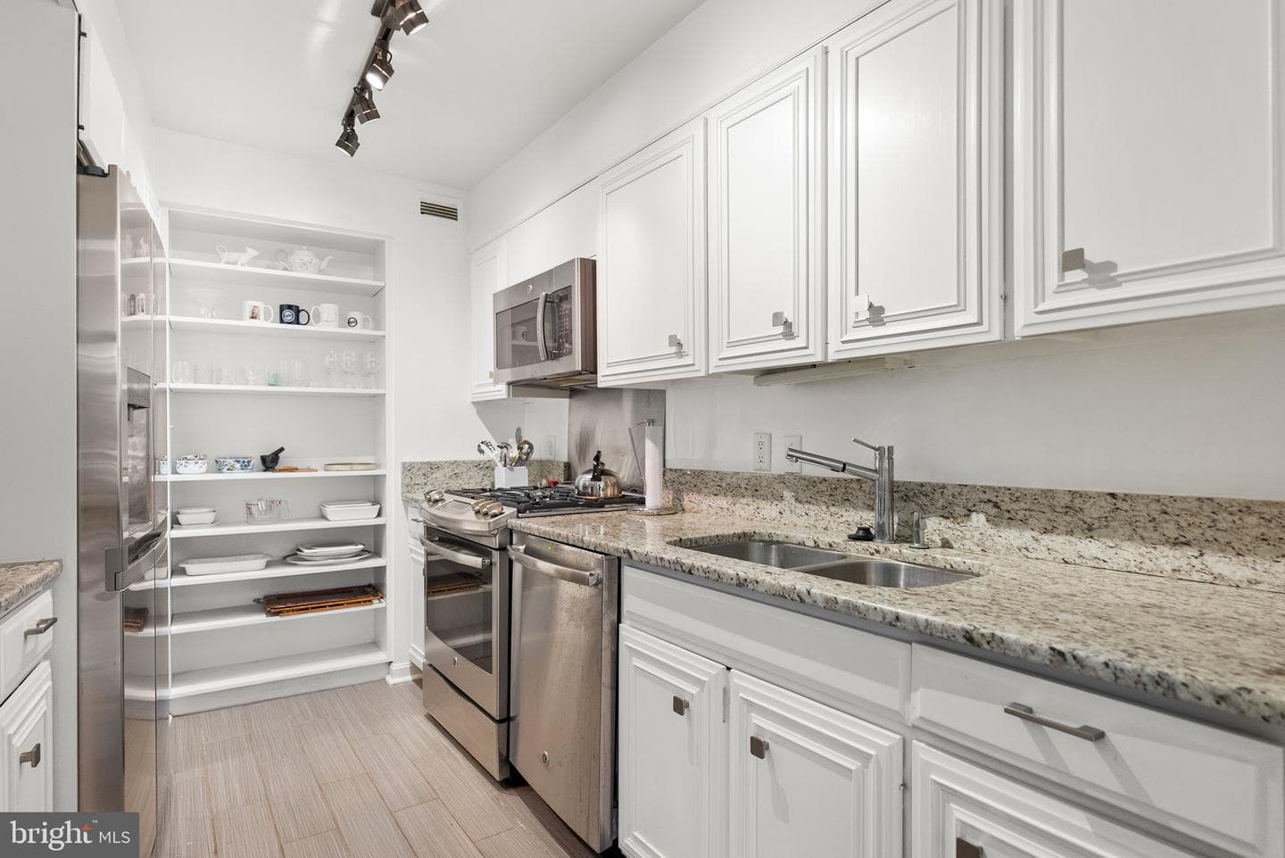 700 New Hampshire Avenue NW #614 photo 6