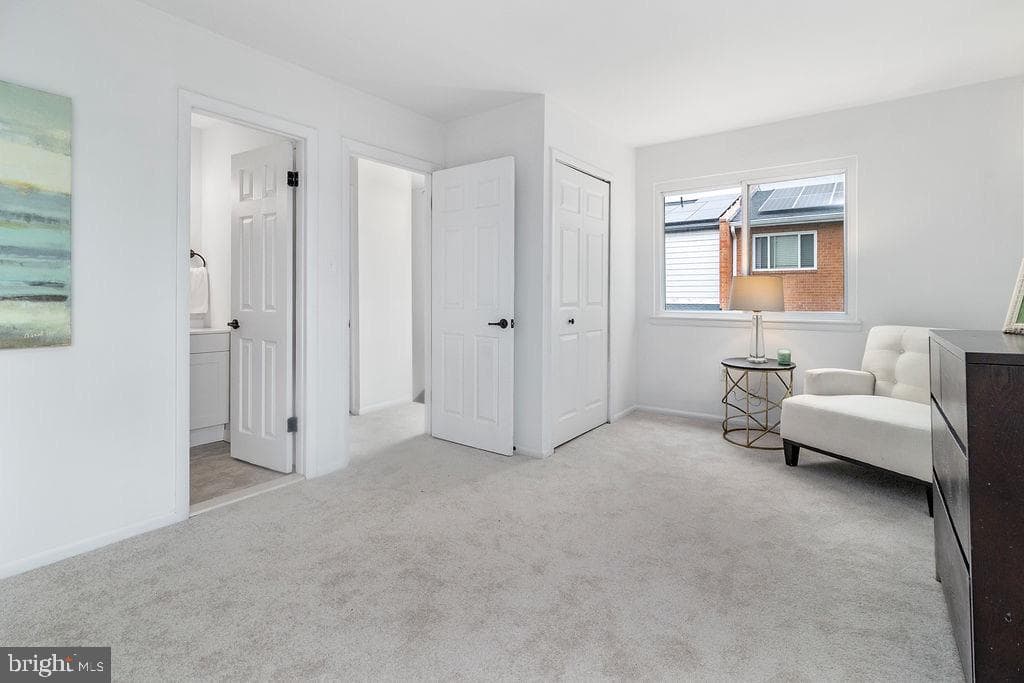 1214 Barnaby Terrace SE photo 17