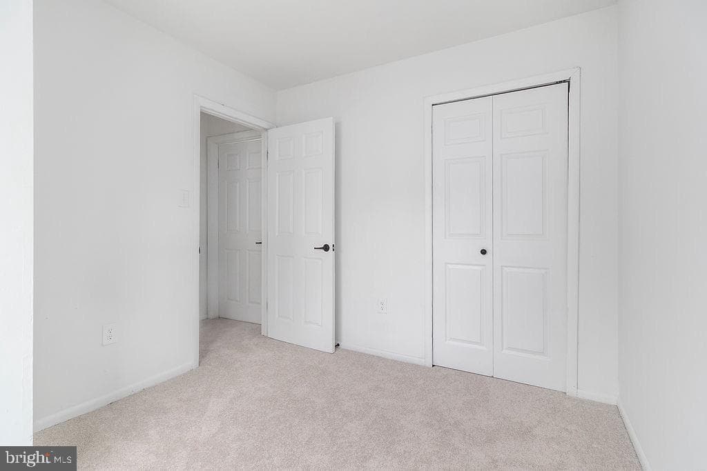 1214 Barnaby Terrace SE photo 22