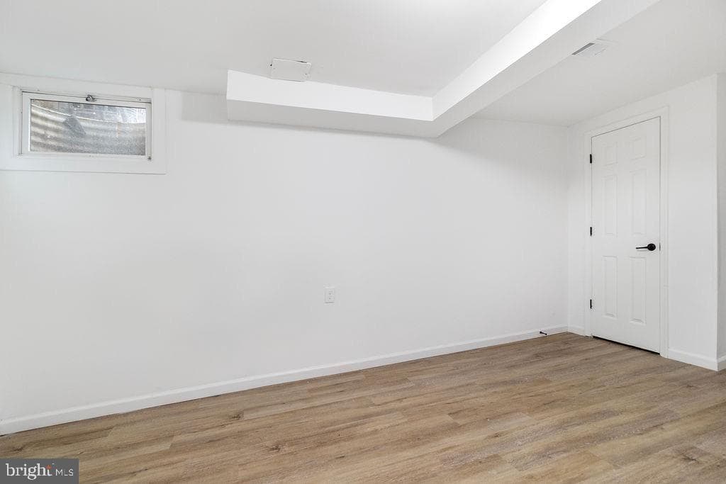 1214 Barnaby Terrace SE photo 29