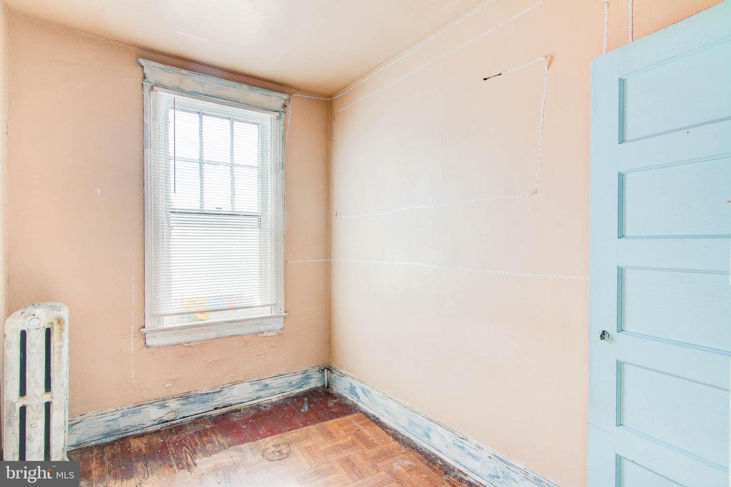 1646 Gales Street NE photo 15