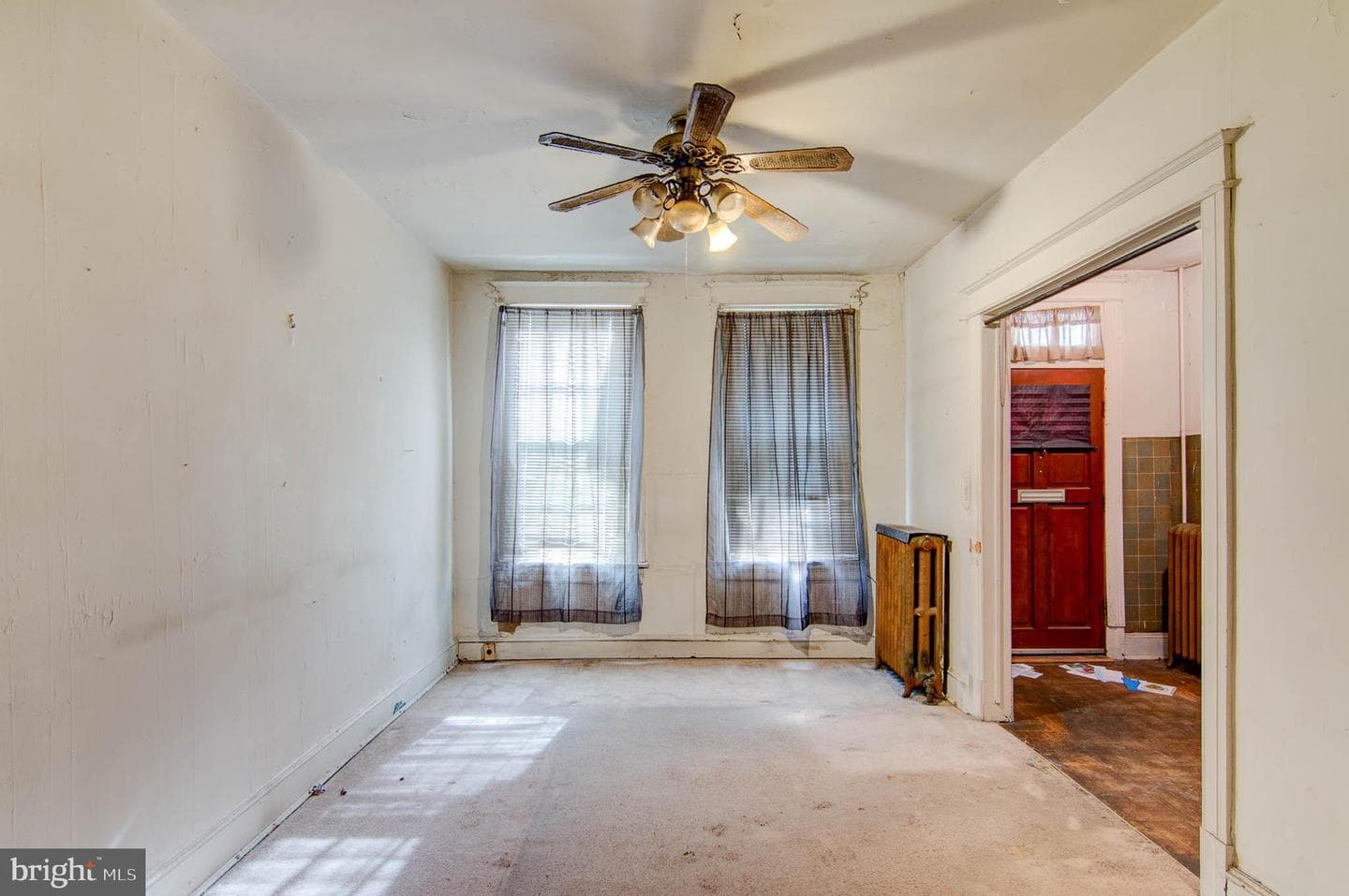 1646 Gales Street NE photo 3
