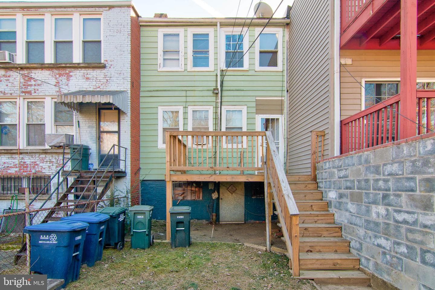 1646 Gales Street NE photo 6