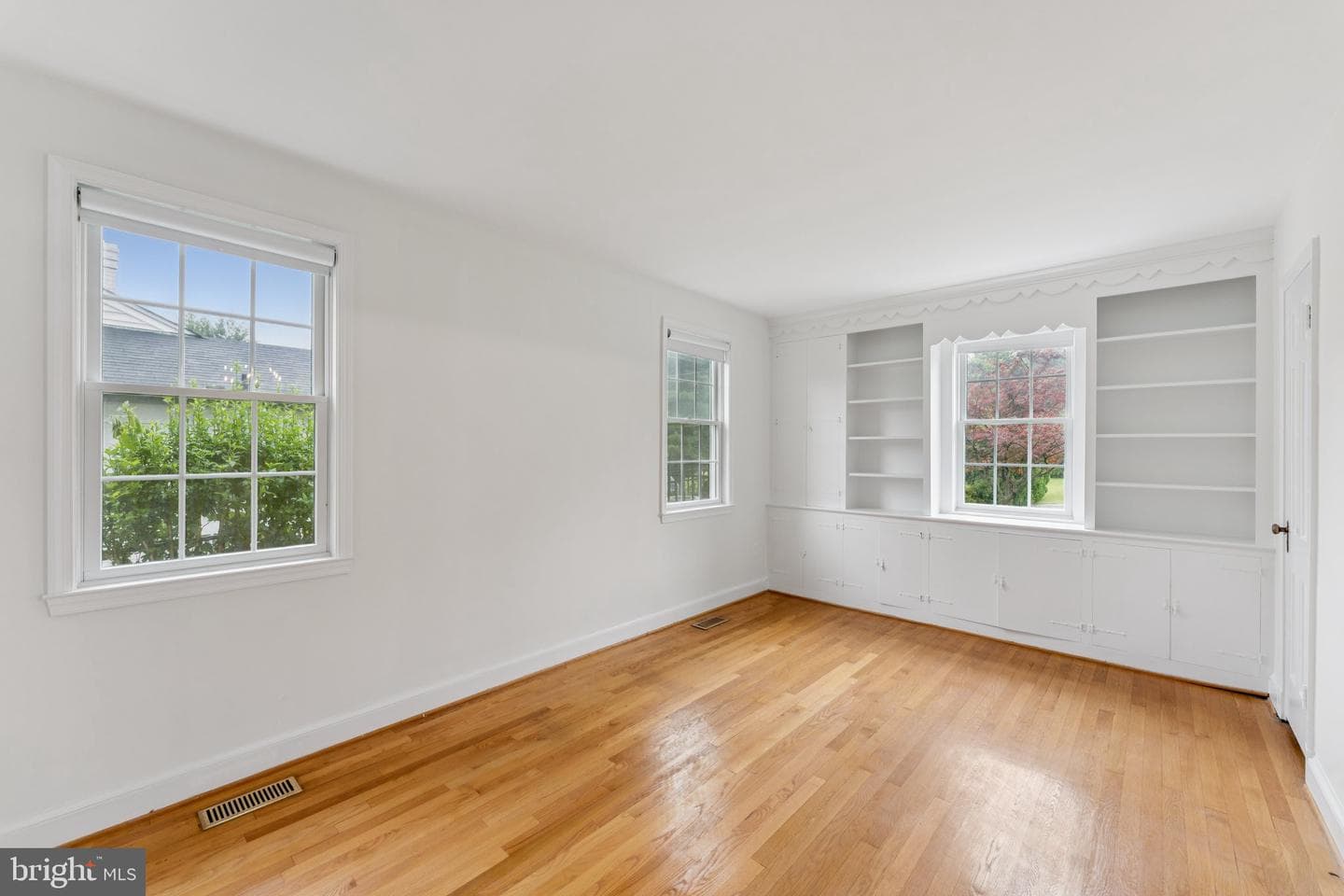 7052 31st Street NW photo 24