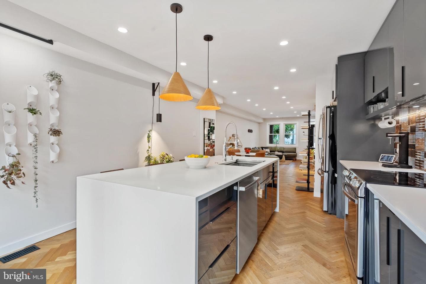 2426 4th Street NE photo 13