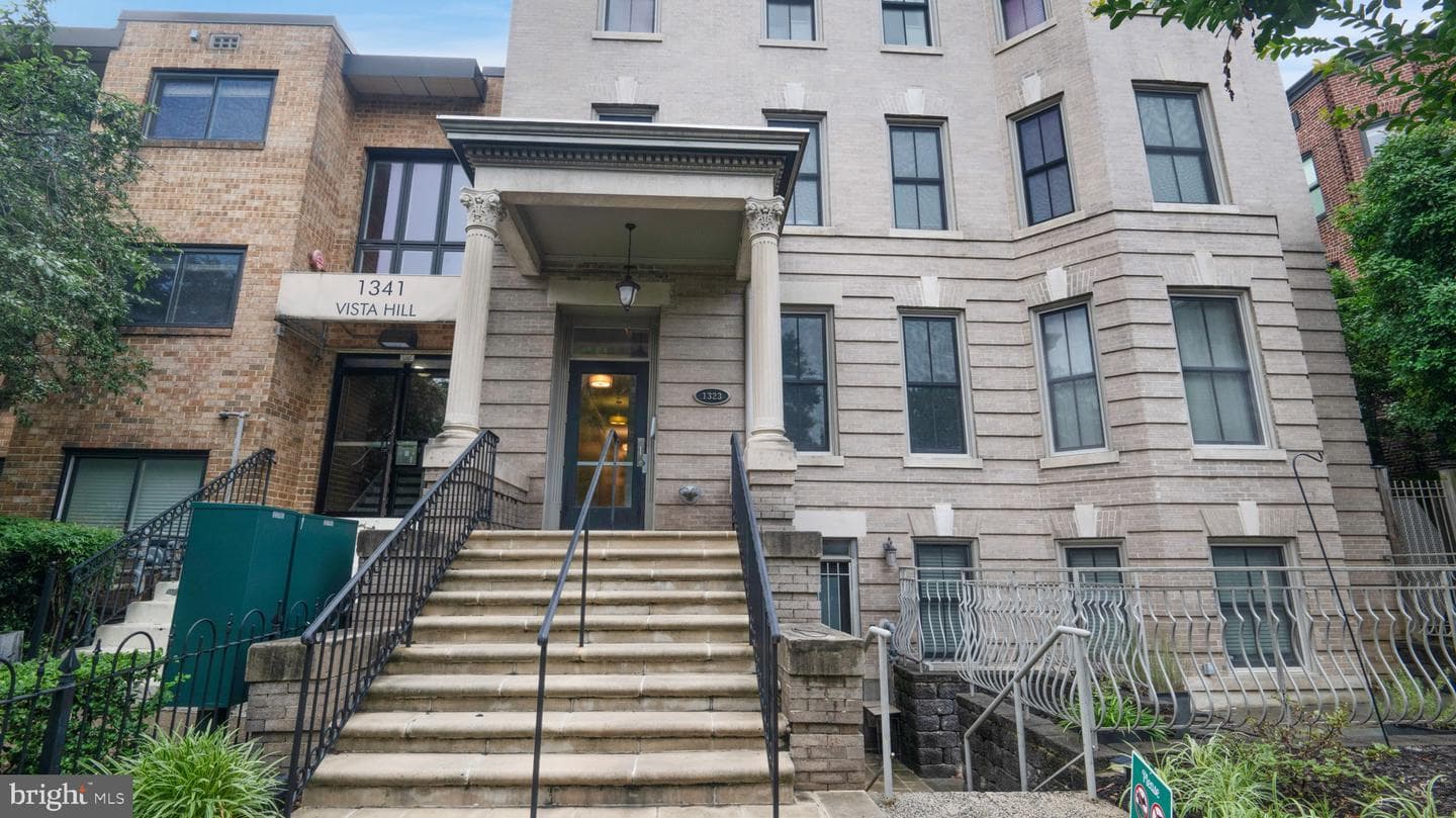 1323 Clifton Street NW #34