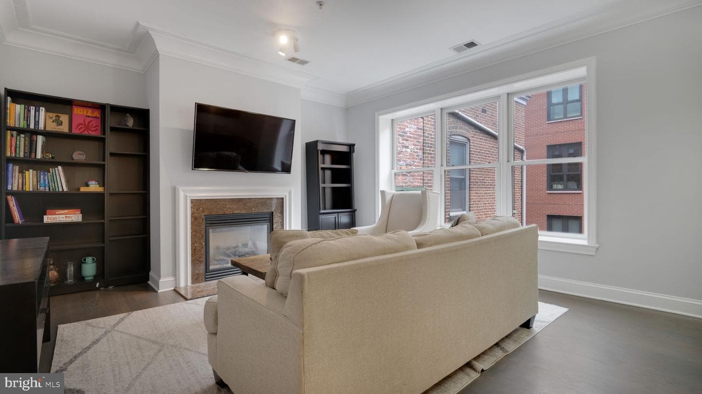 1323 Clifton Street NW #34 photo 3