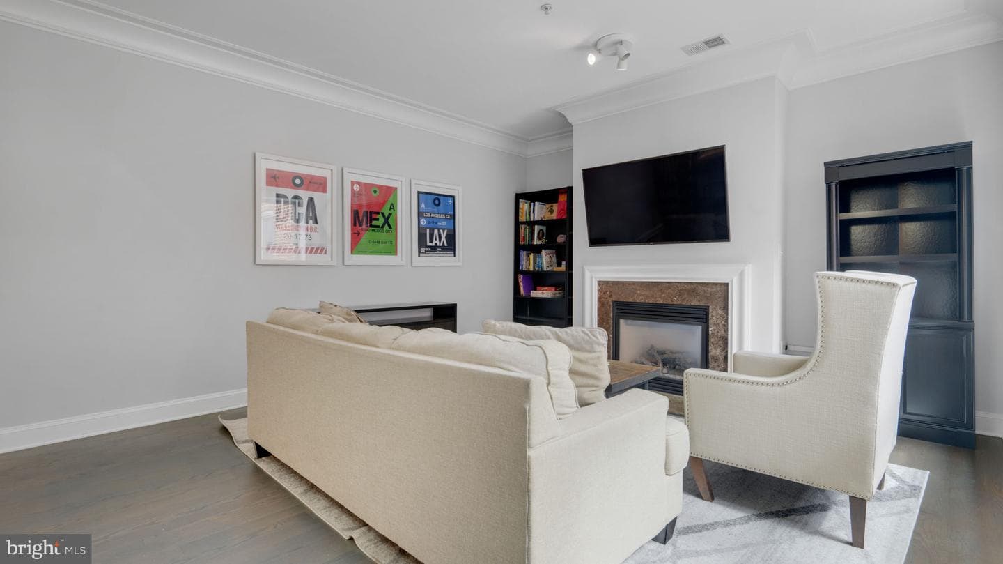 1323 Clifton Street NW #34 photo 4