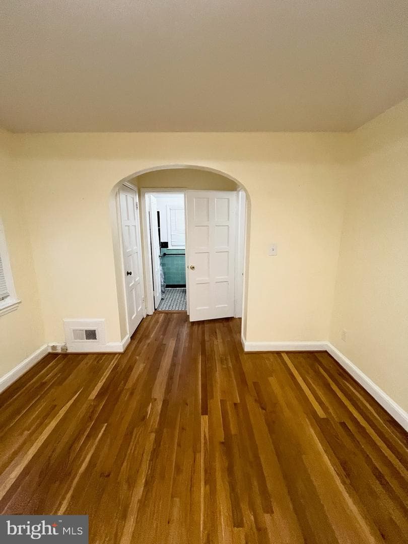 1612 Buchanan Street NE photo 10