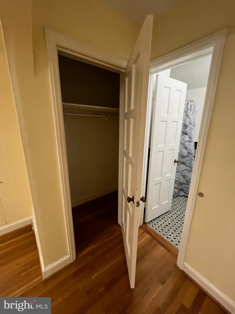 1612 Buchanan Street NE photo 11