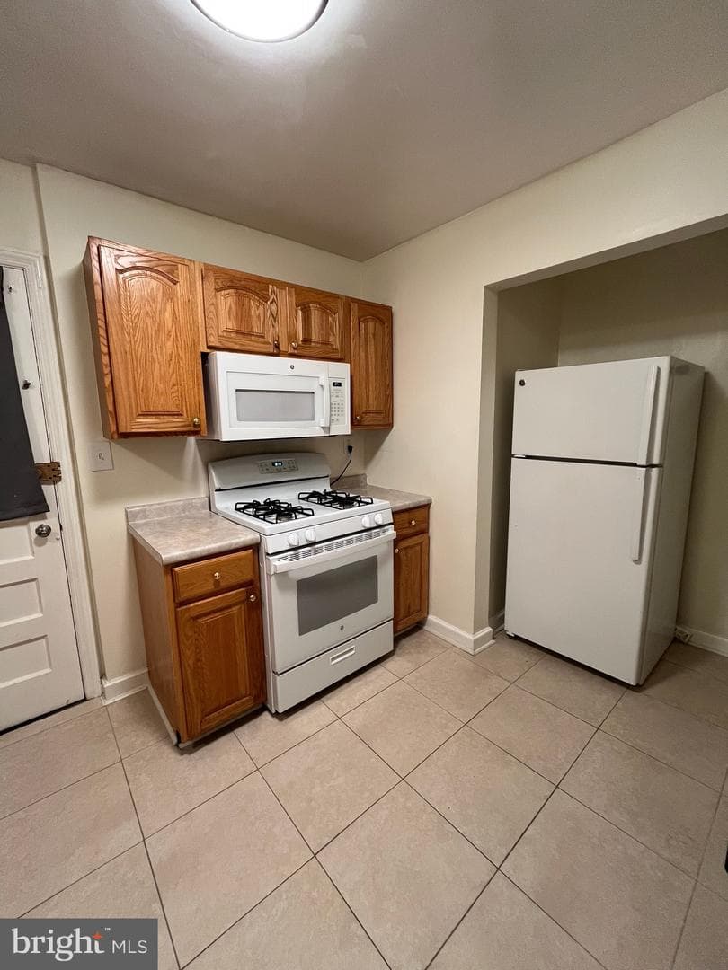 1612 Buchanan Street NE photo 4