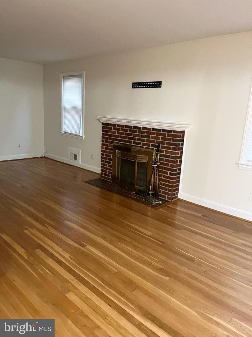 1612 Buchanan Street NE photo 6