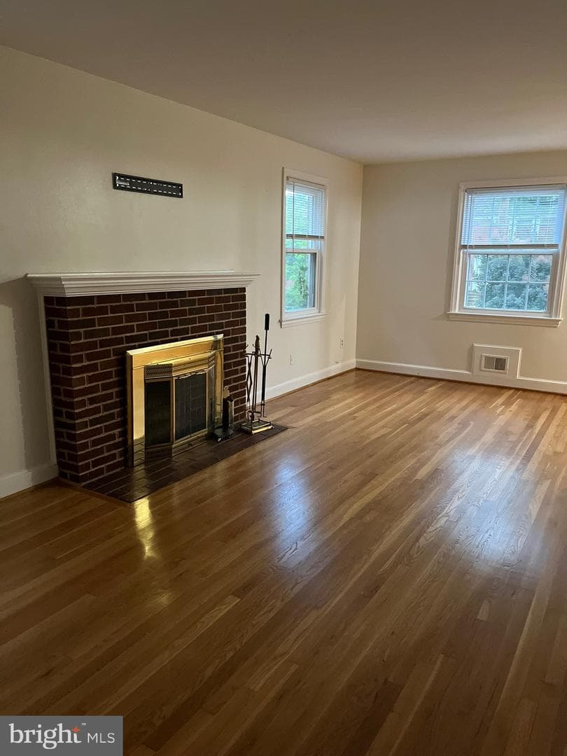 1612 Buchanan Street NE photo 7