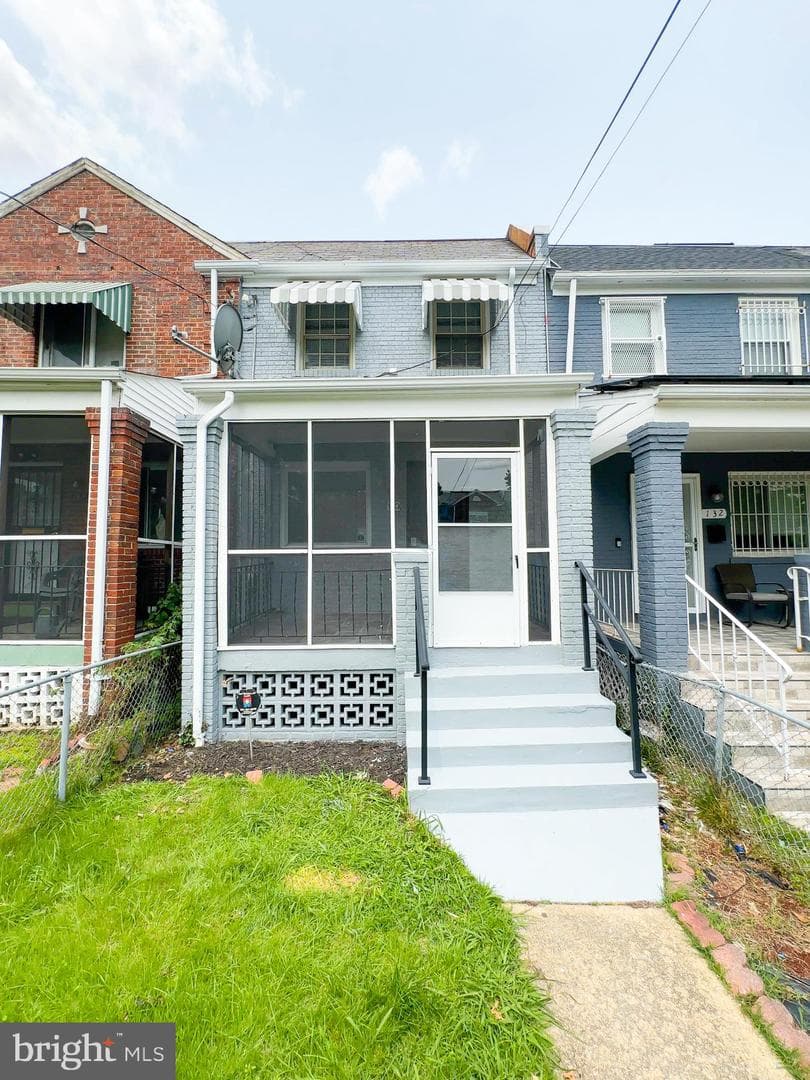 130 36th Street NE photo 1