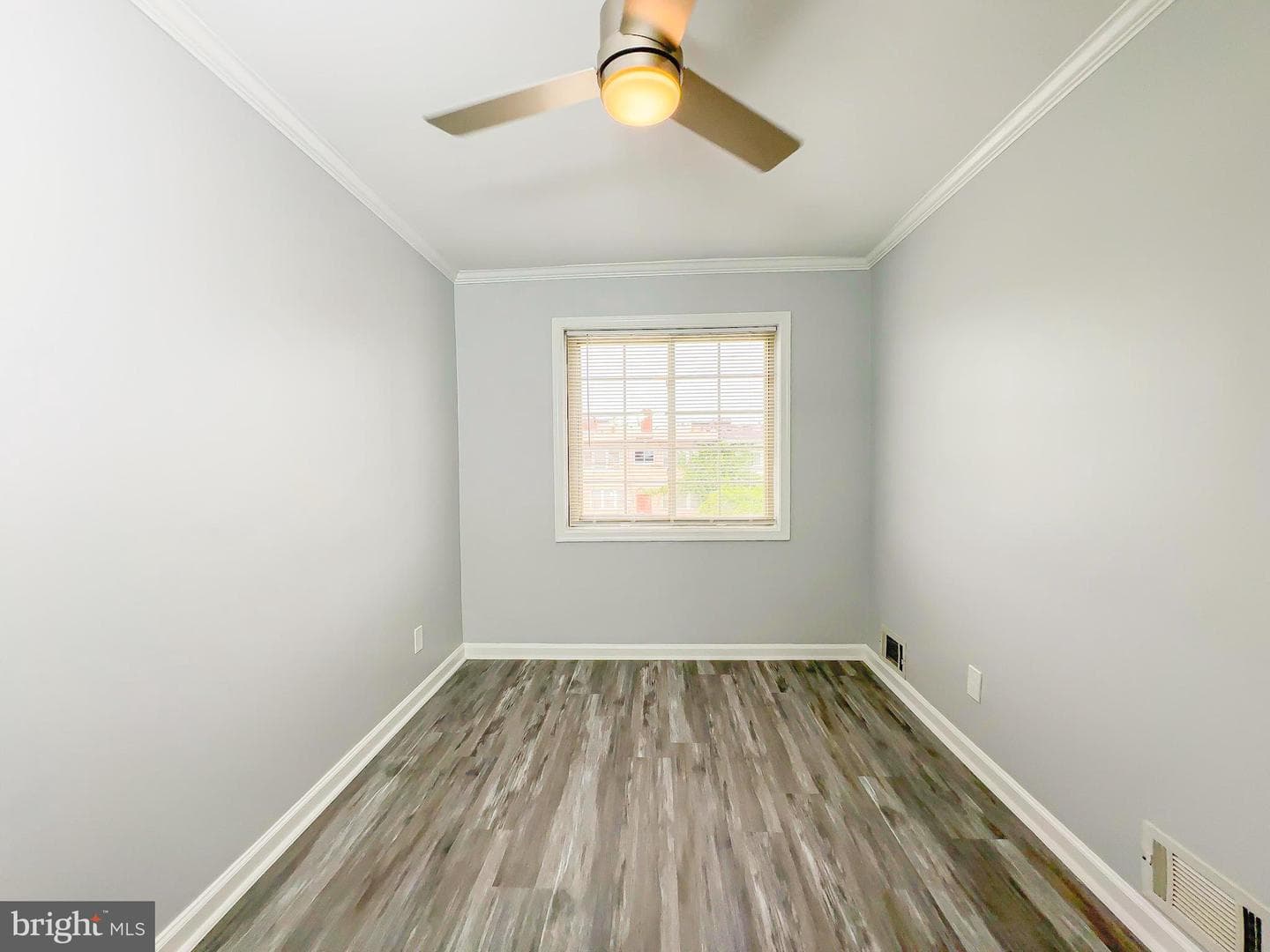 130 36th Street NE photo 26
