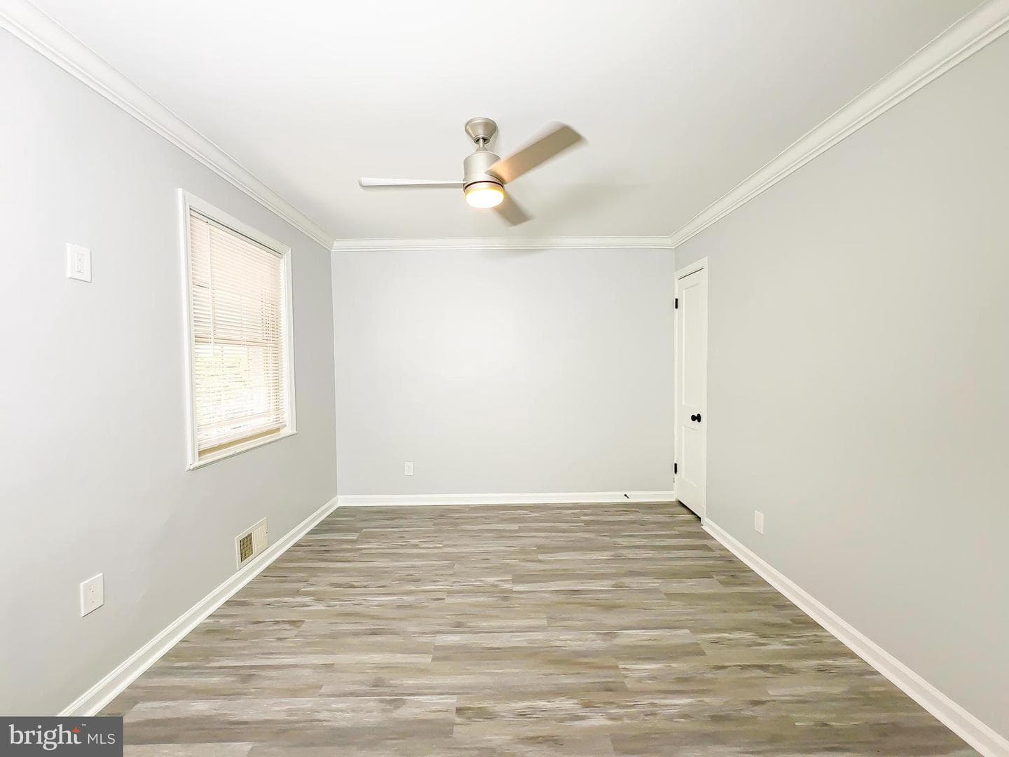 130 36th Street NE photo 29