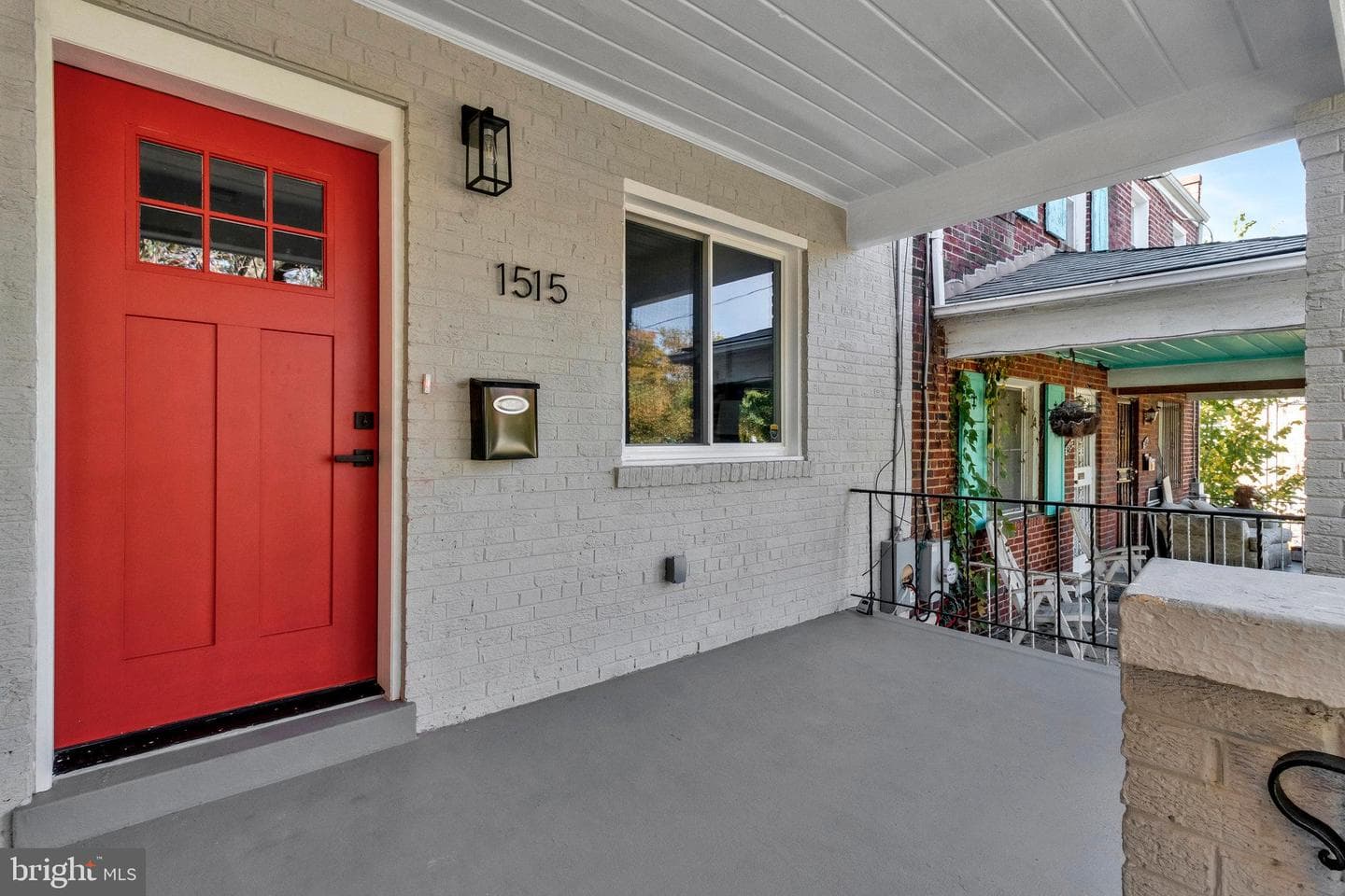 1515 Montana Avenue NE photo 3