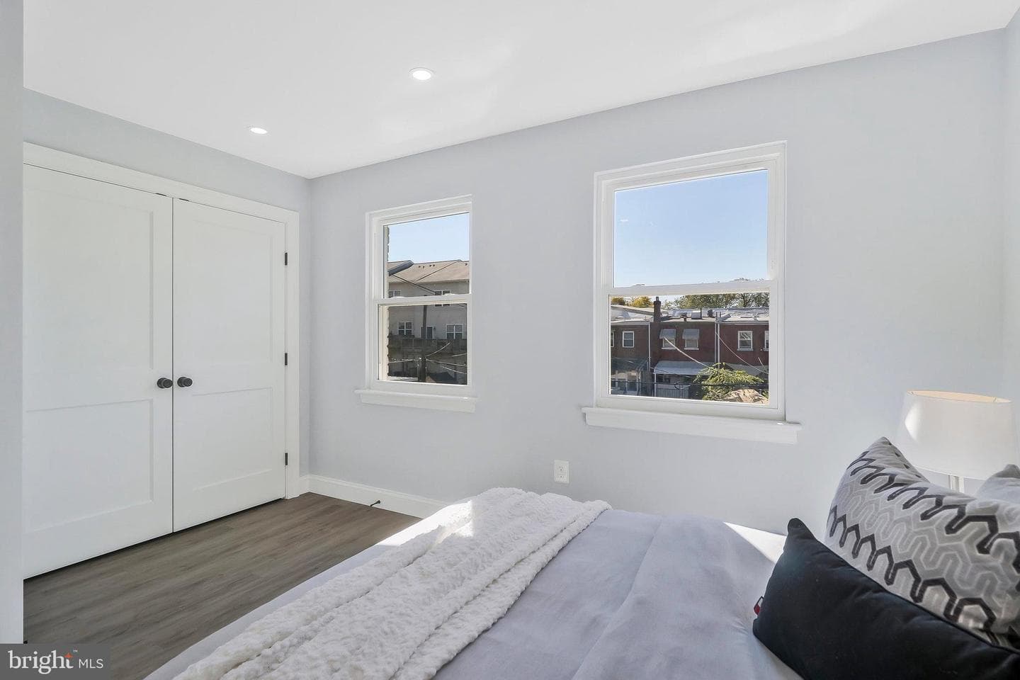 1515 Montana Avenue NE photo 30