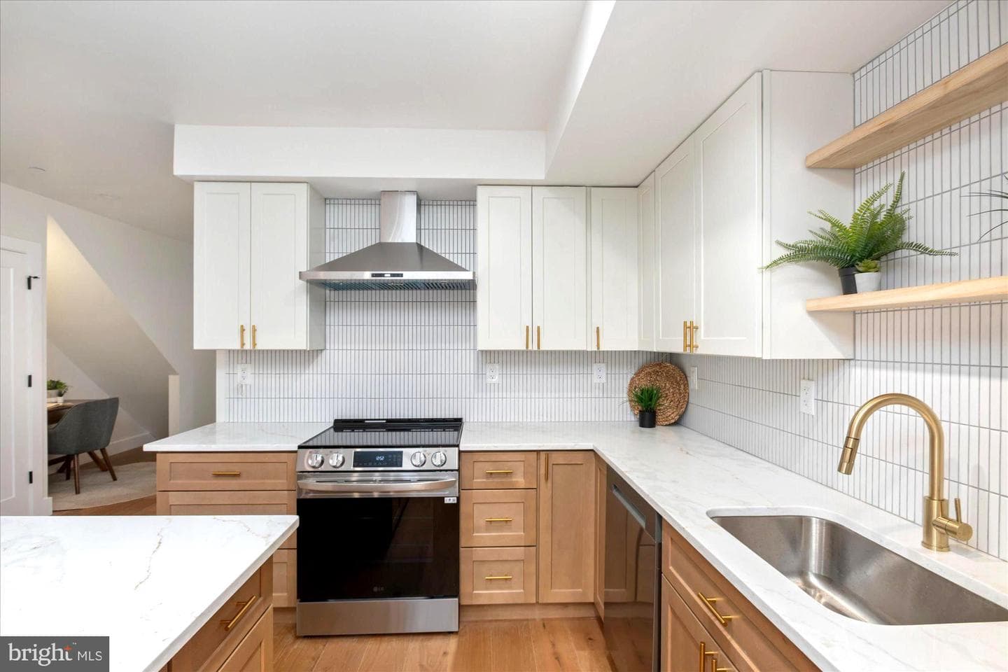 318 Webster Street NW #b photo 6