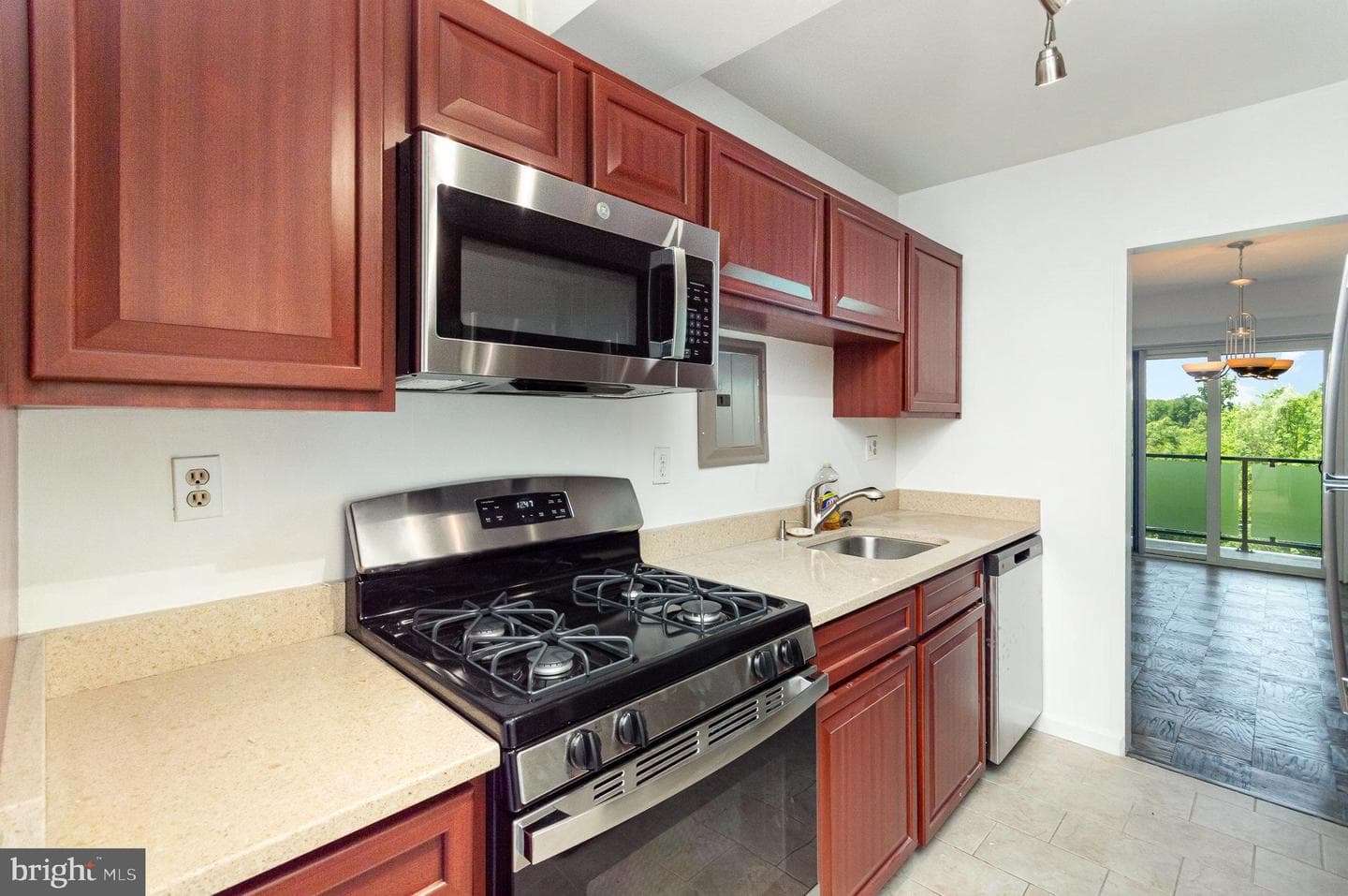 4201 Cathedral Avenue NW #910w photo 12