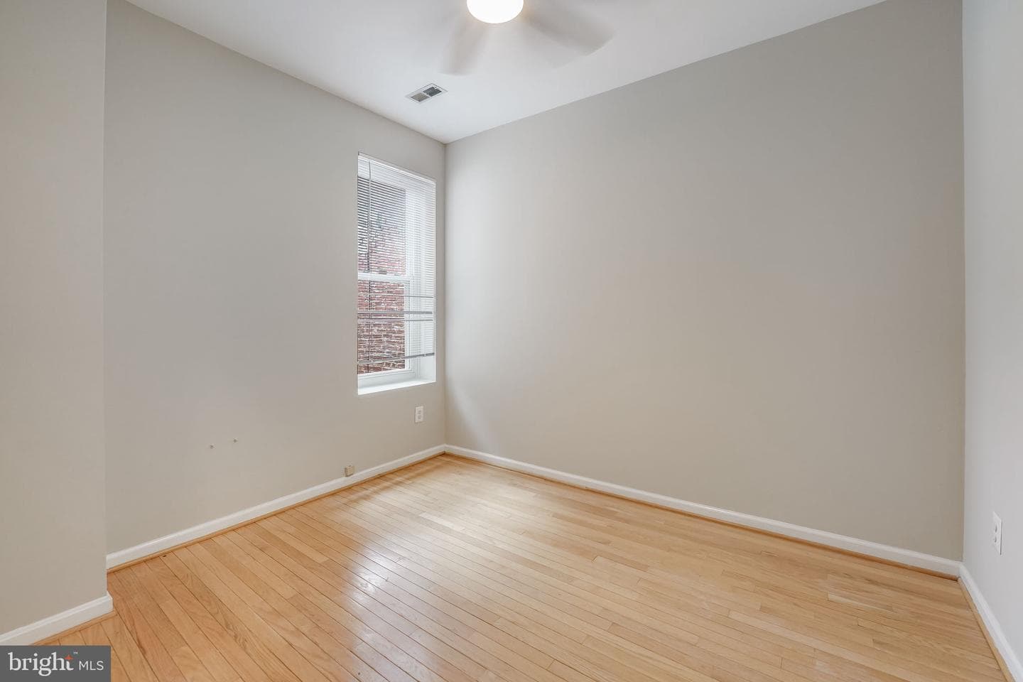 27 Todd Place NE photo 23