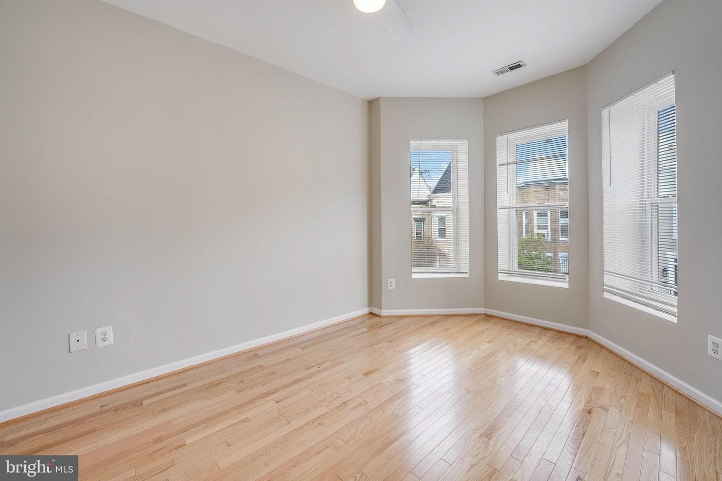 27 Todd Place NE photo 25