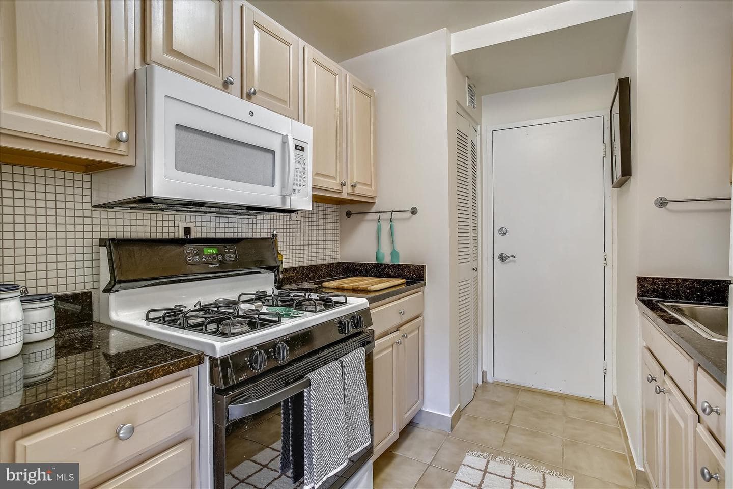 3900 Tunlaw Road NW #118 photo 11