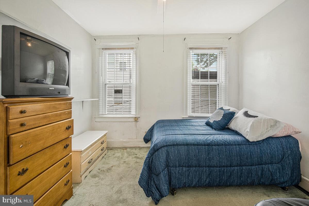 1374 C Street NE photo 11