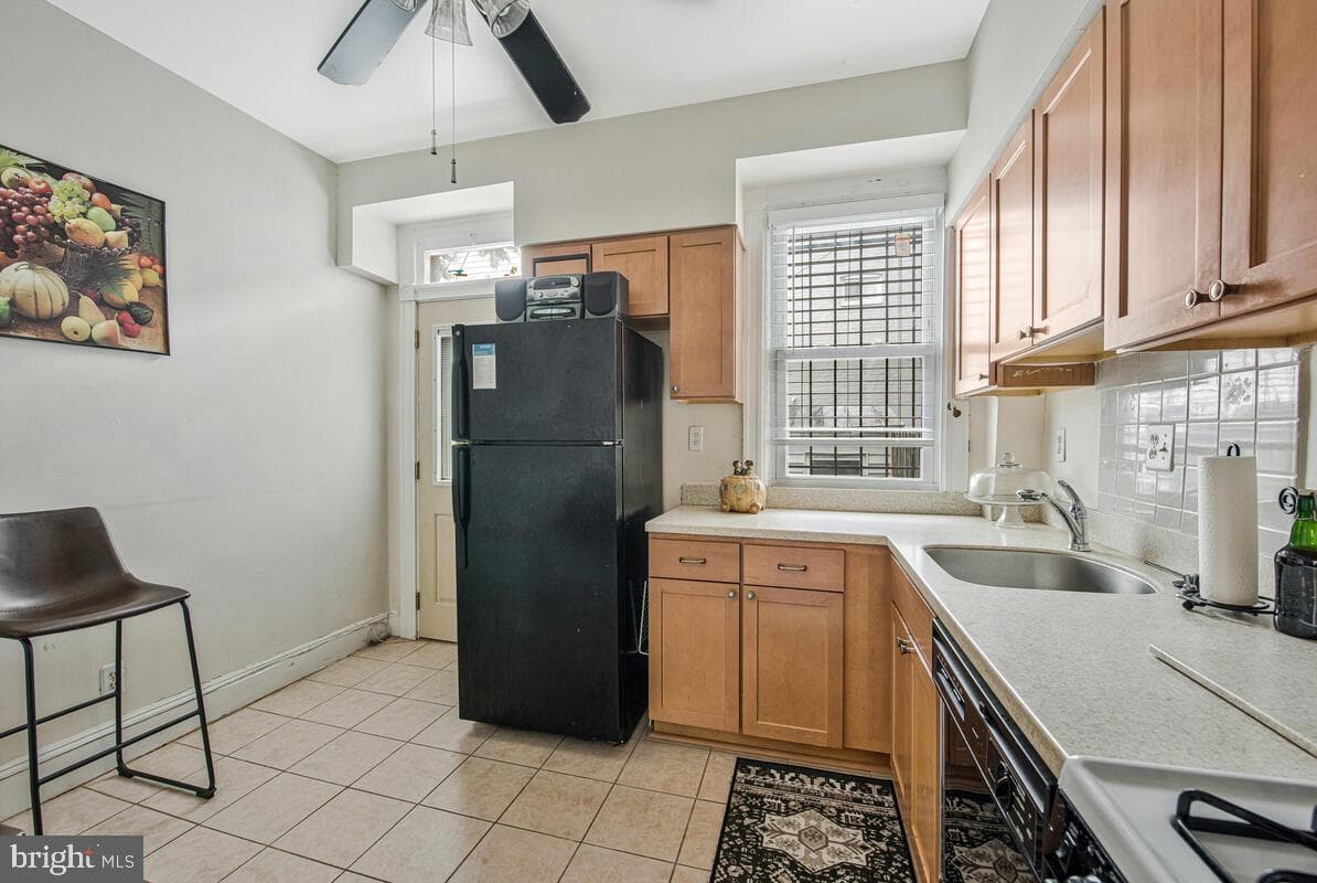 1374 C Street NE photo 8