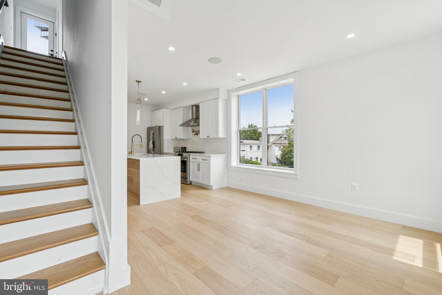 636 Edgewood Street NE #a photo 3