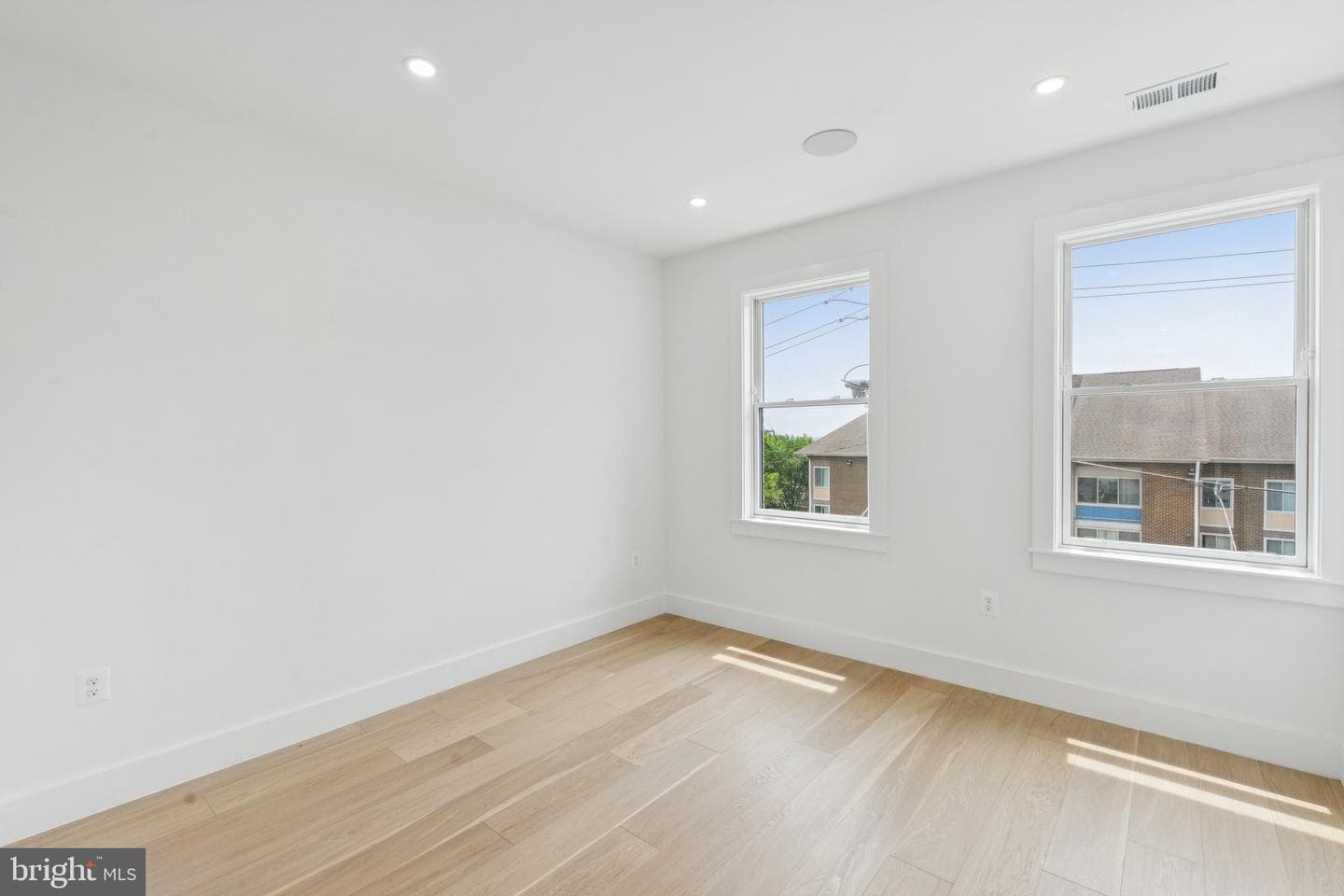 636 Edgewood Street NE #a photo 8
