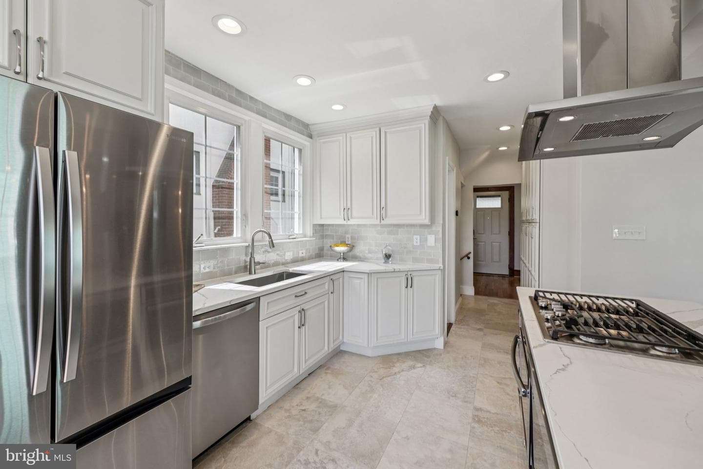 1357 Lawrence Street NE photo 10
