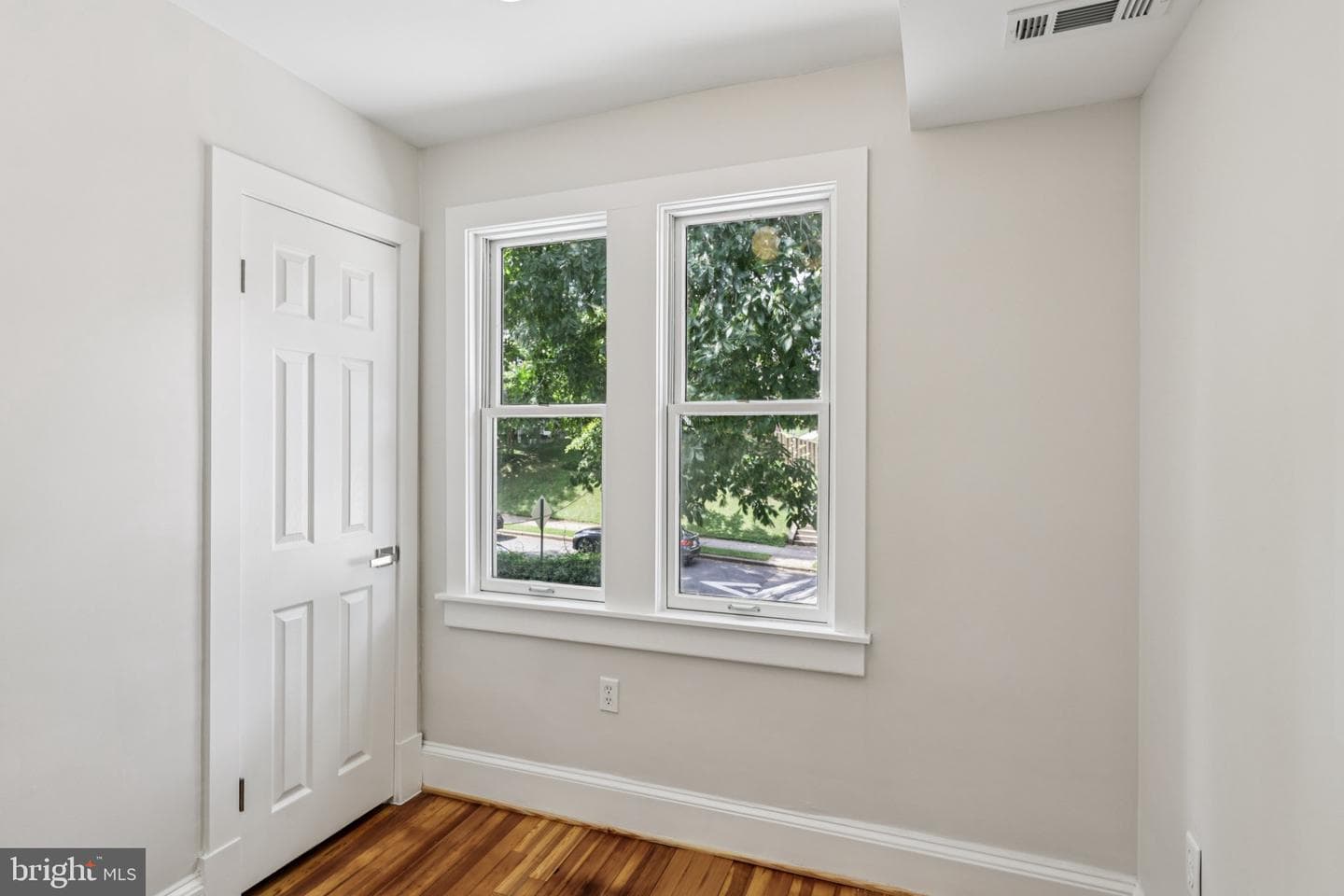 1357 Lawrence Street NE photo 18