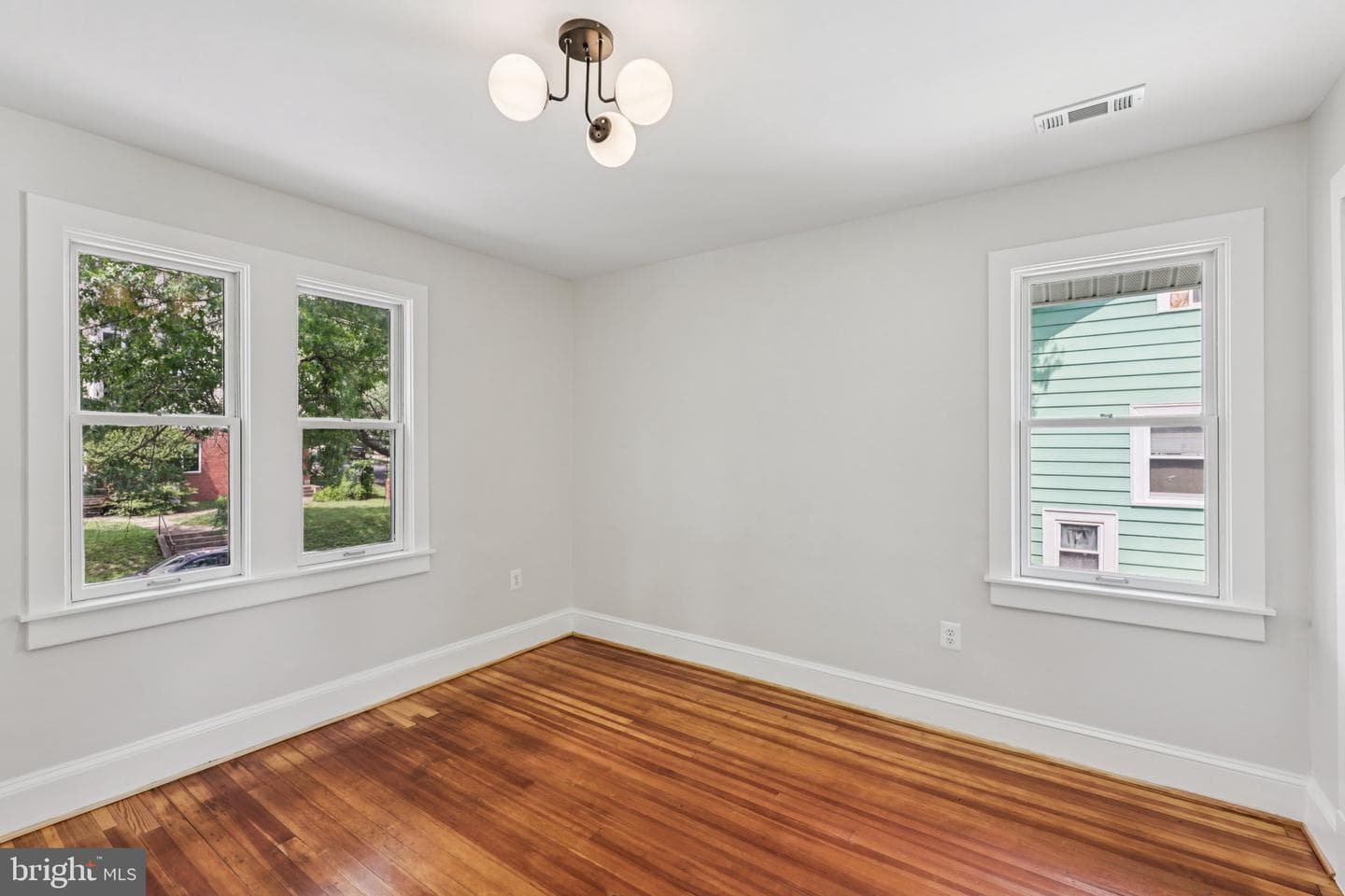 1357 Lawrence Street NE photo 20