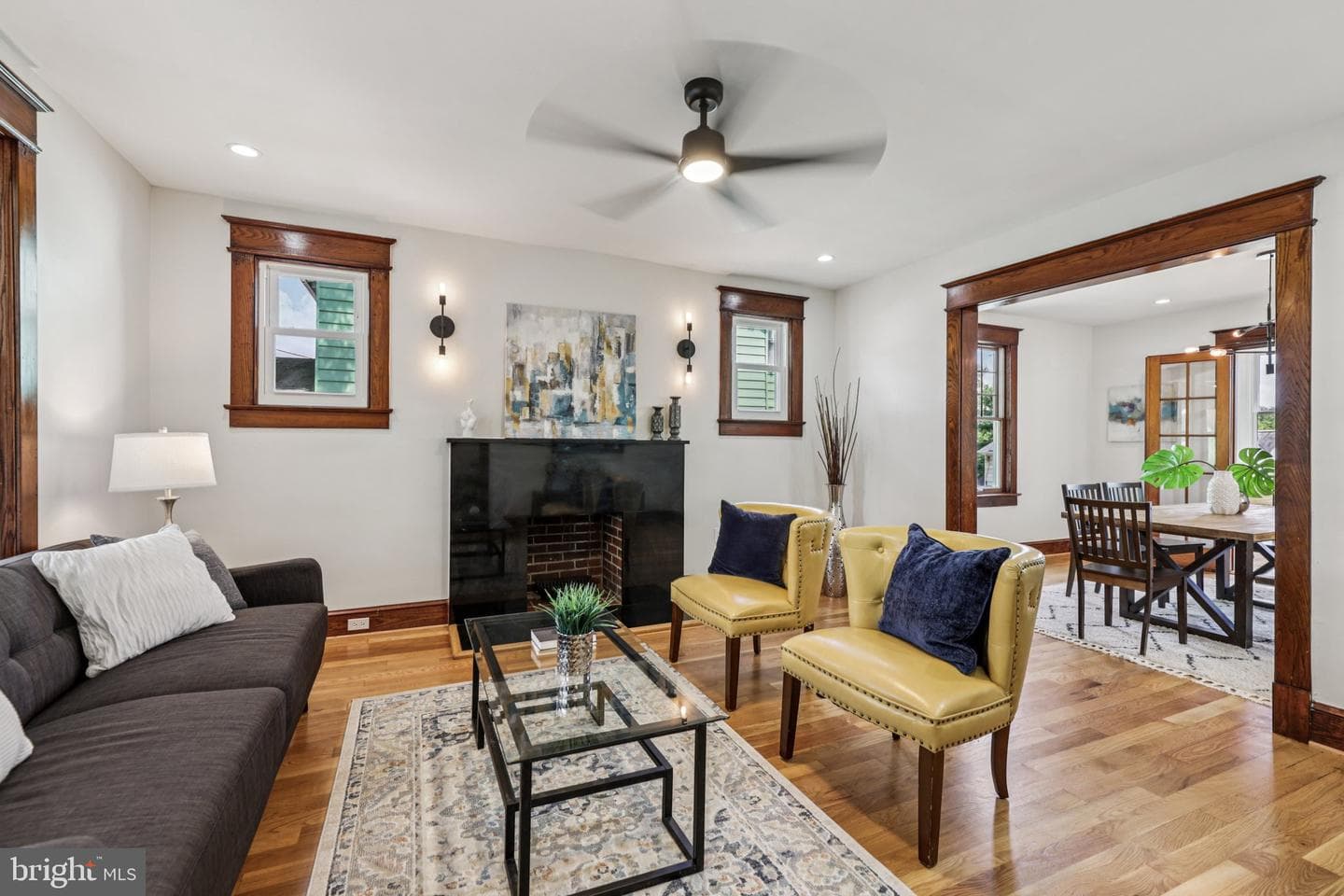 1357 Lawrence Street NE photo 3