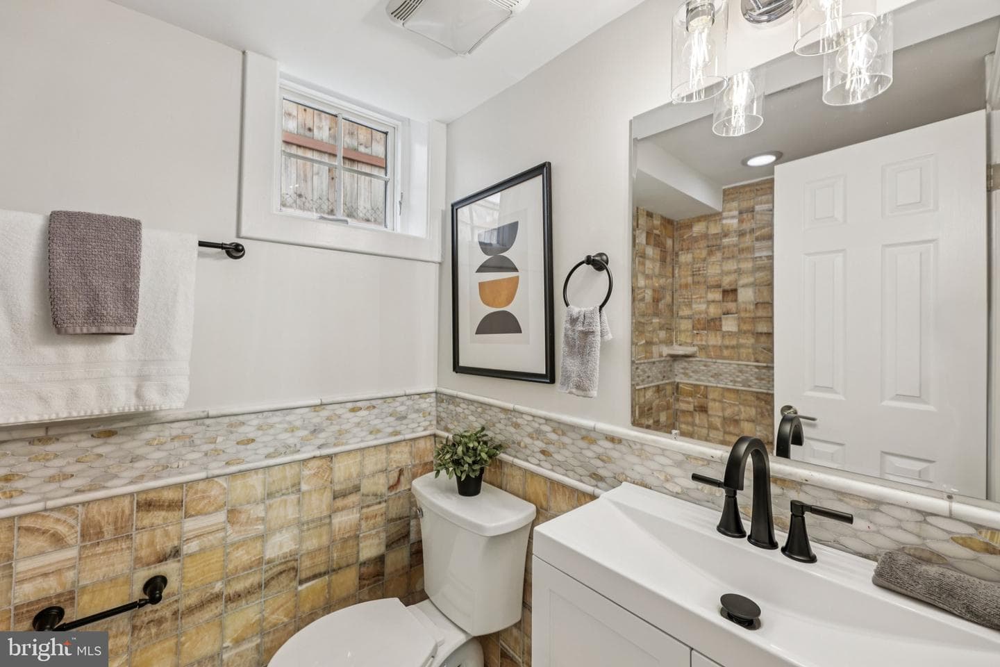 1357 Lawrence Street NE photo 39