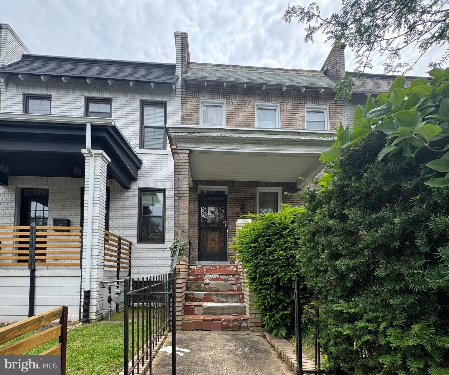 327 Bryant Street NE photo 1