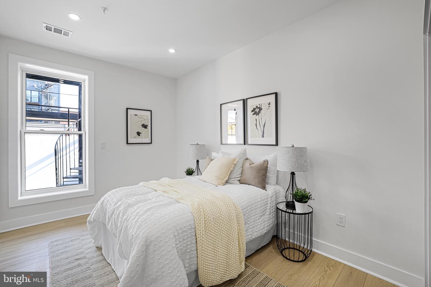 616 NW Kenyon Street NW #3 photo 17