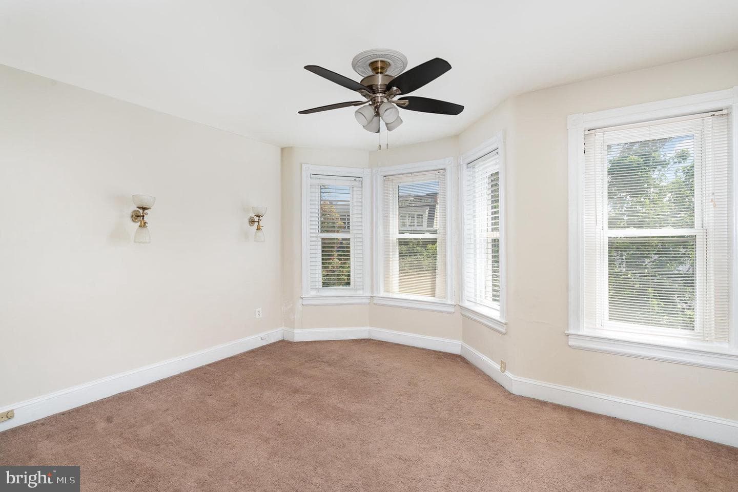 716 4th Street NE photo 10