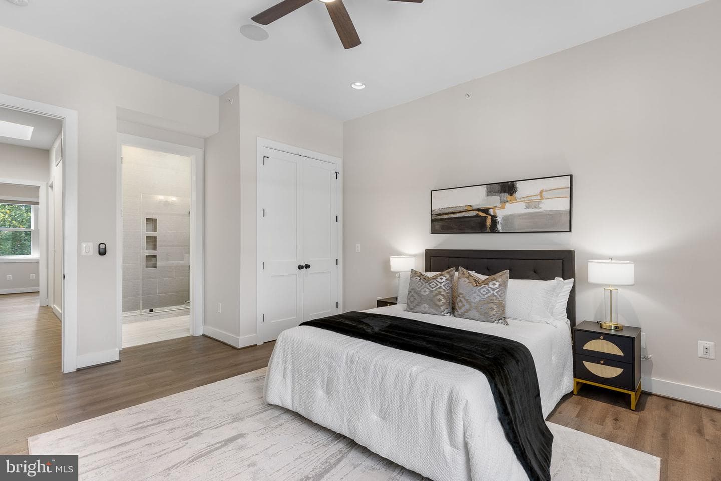 1417 Staples Street NE #201 photo 19