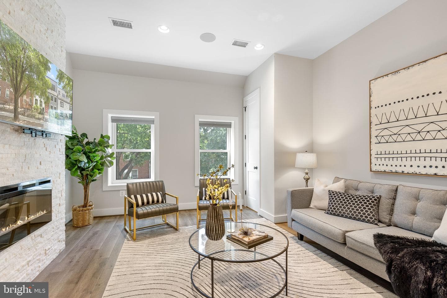 1417 Staples Street NE #201 photo 8