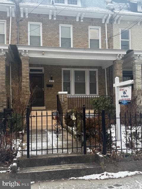 812 Emerson Street NW photo 4