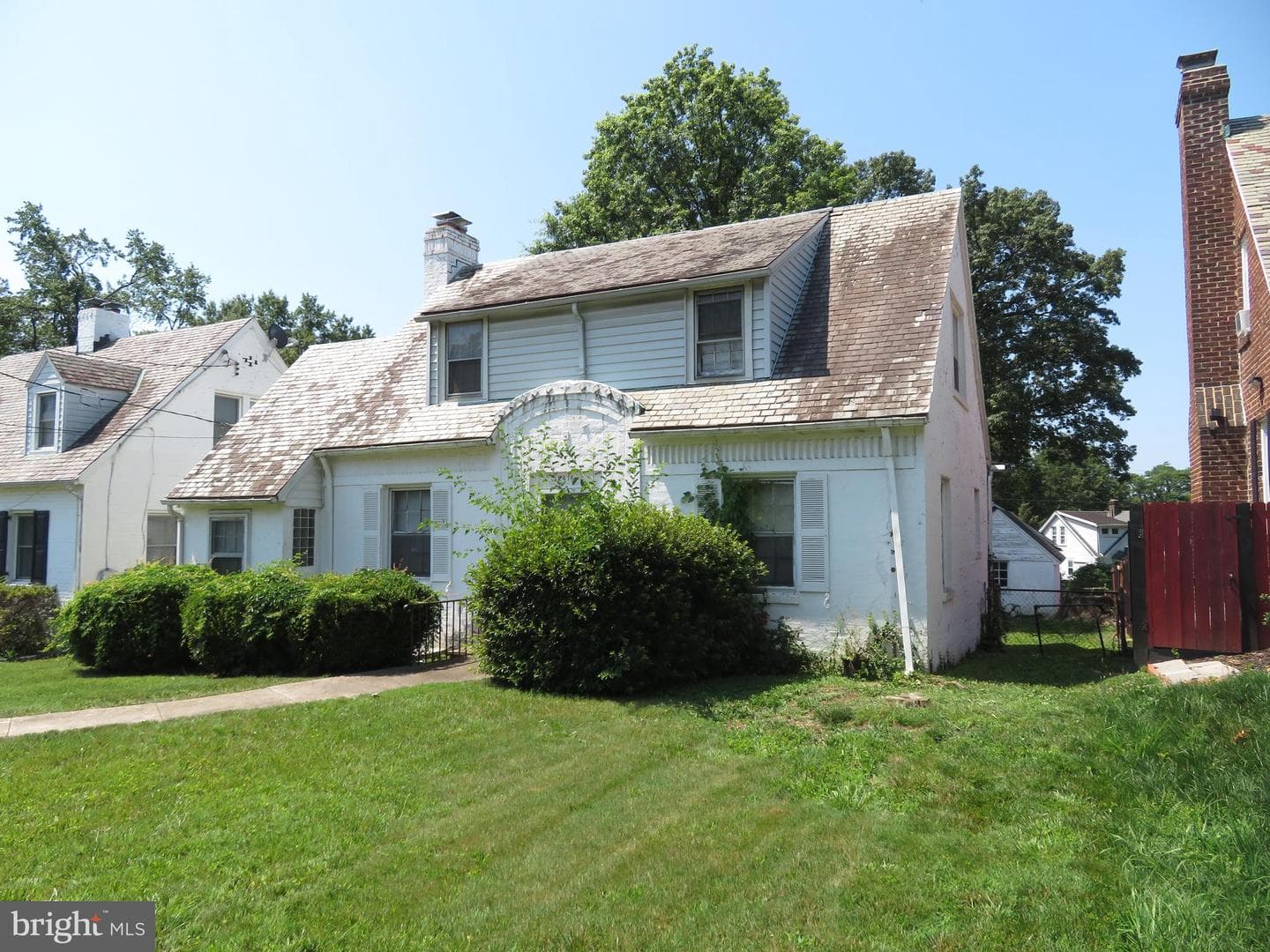 2418 South Dakota Avenue NE photo 1
