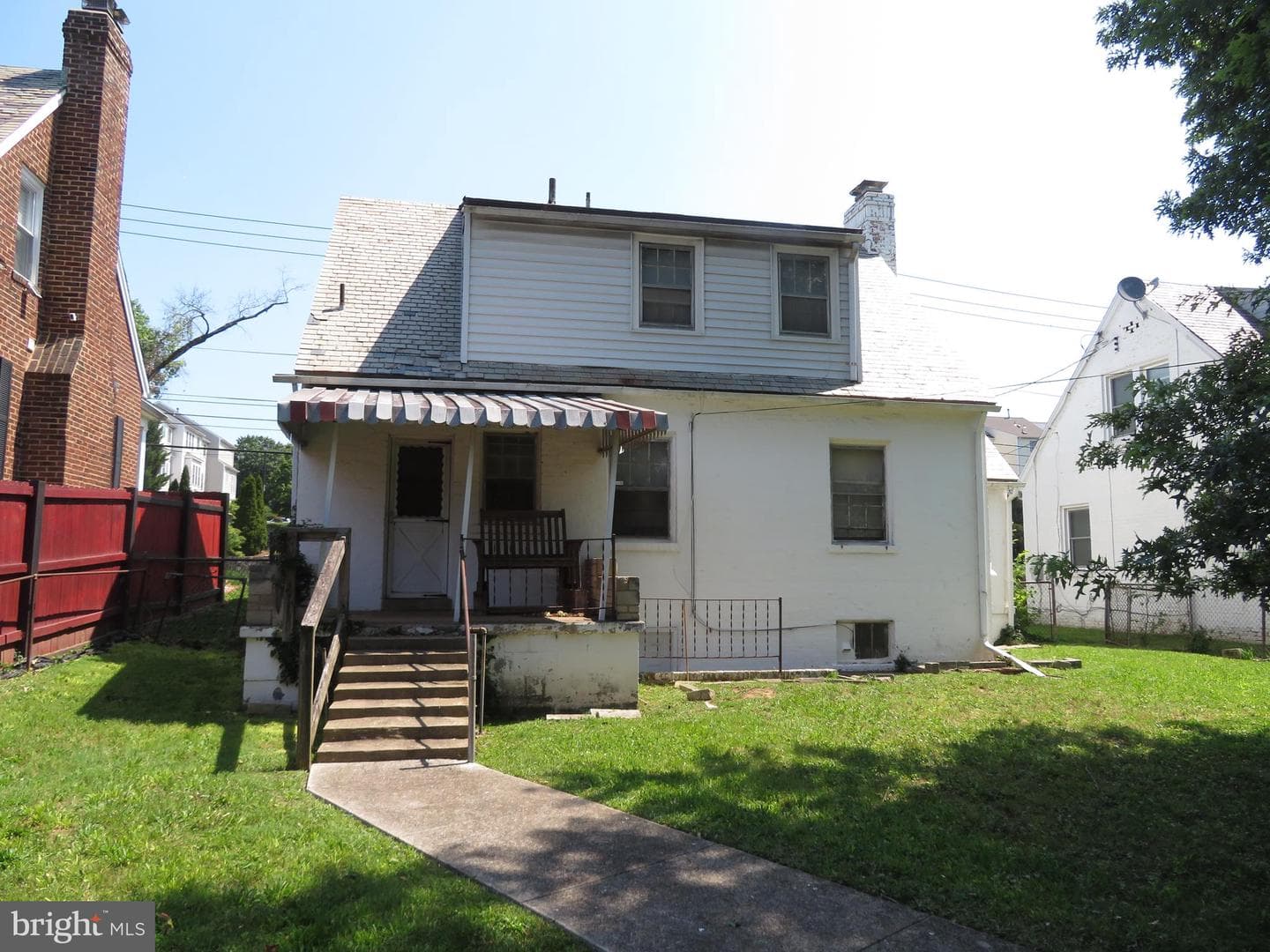 2418 South Dakota Avenue NE photo 4