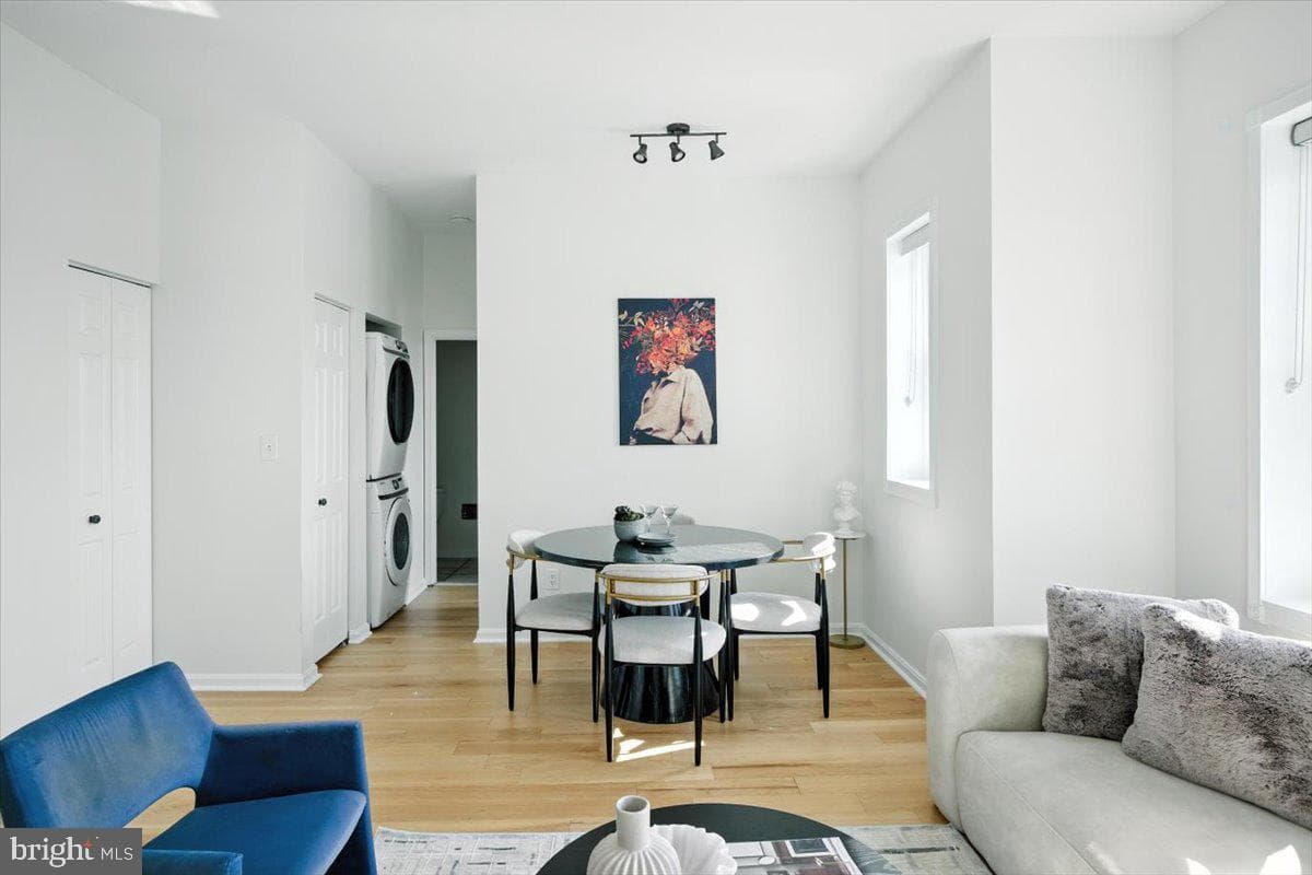 1843 Mintwood Place NW #207 photo 21