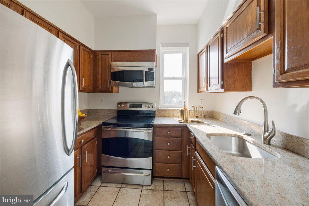 1843 Mintwood Place NW #207 photo 23