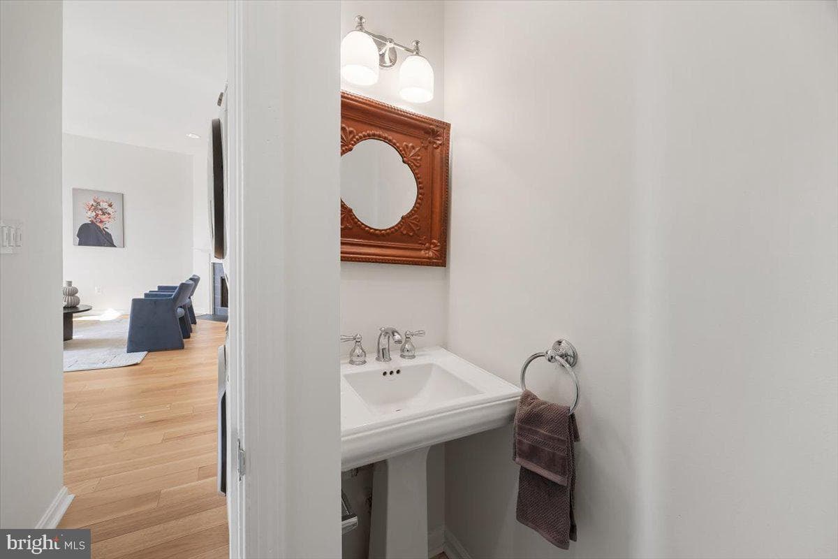 1843 Mintwood Place NW #207 photo 25
