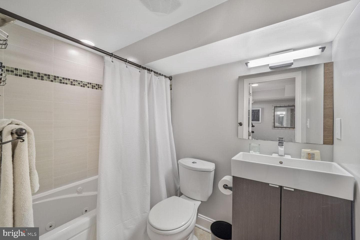 1208 Madison Street NW photo 17