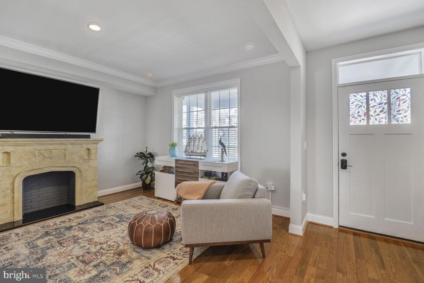 1208 Madison Street NW photo 2